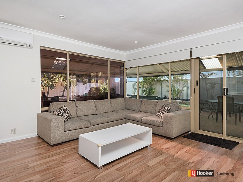25 Matthew Avenue, Leeming WA 6149