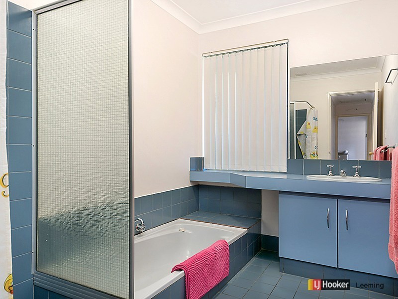 25 Matthew Avenue, Leeming WA 6149