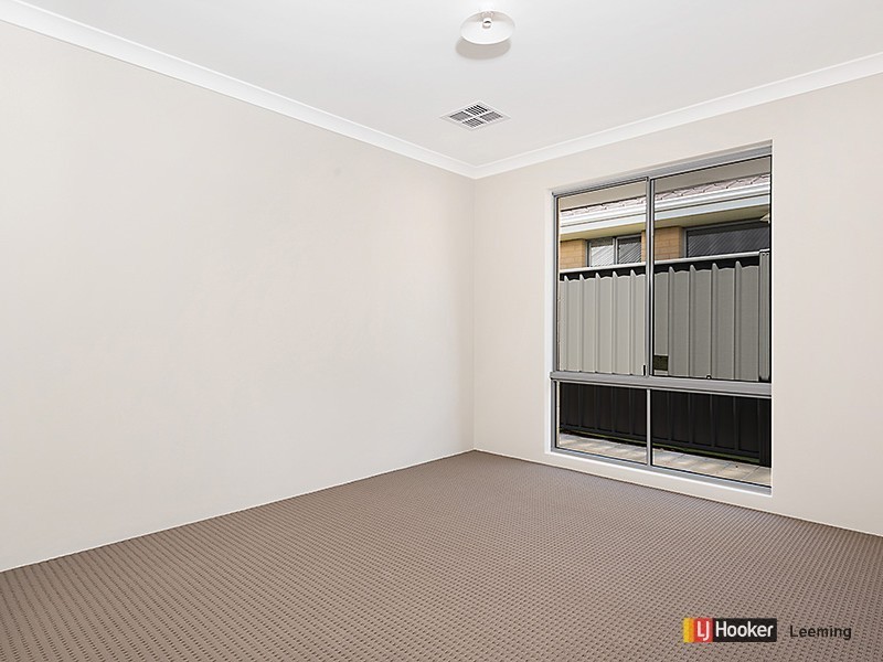 9 Plavin Street, Piara Waters WA 6112