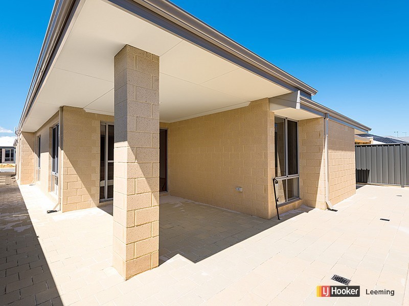 9 Plavin Street, Piara Waters WA 6112
