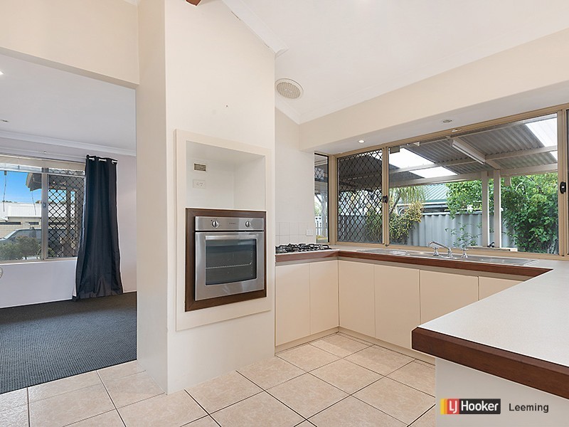 2 Pumice Court, Forrestfield WA 6058