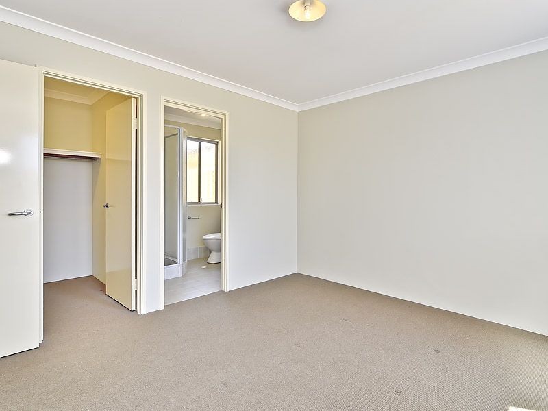 17/26 Churchill Green, Canning Vale WA 6155