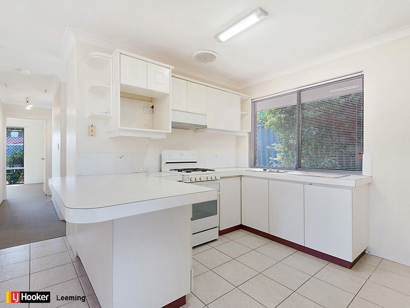 110 Bolderwood Drive, South Lake WA 6164