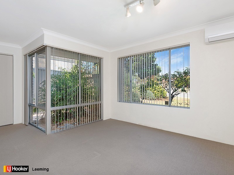 110 Bolderwood Drive, South Lake WA 6164