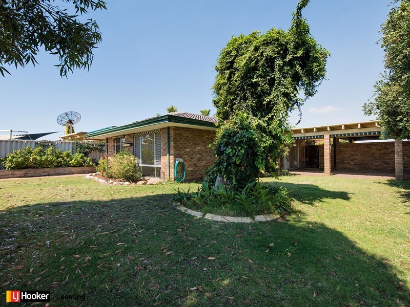 110 Bolderwood Drive, South Lake WA 6164