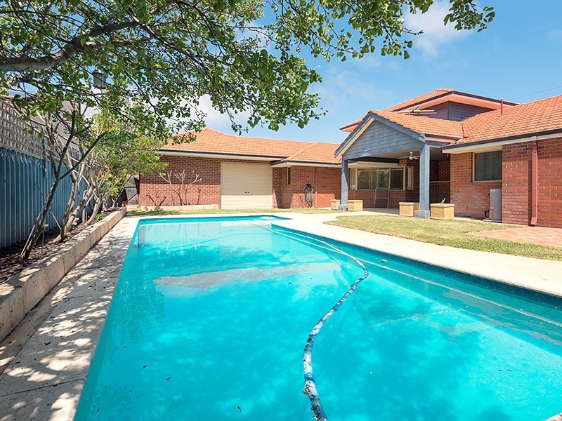 12 Assam Street, Madora Bay WA 6210