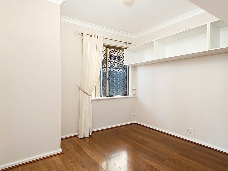 12 Assam Street, Madora Bay WA 6210