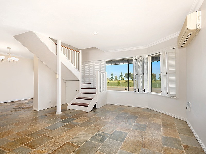 12 Assam Street, Madora Bay WA 6210