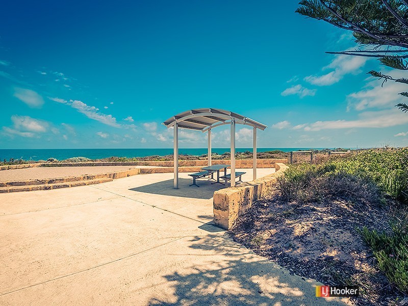 12 Assam Street, Madora Bay WA 6210