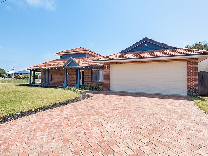 12 Assam Street, Madora Bay WA 6210