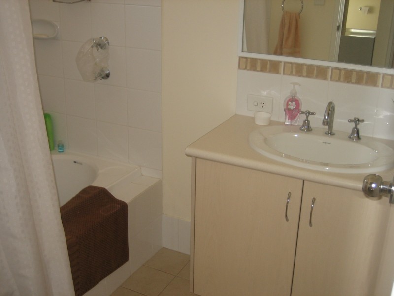 27B Leicester Crescent, Canning Vale WA 6155