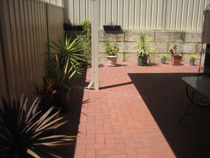 27B Leicester Crescent, Canning Vale WA 6155