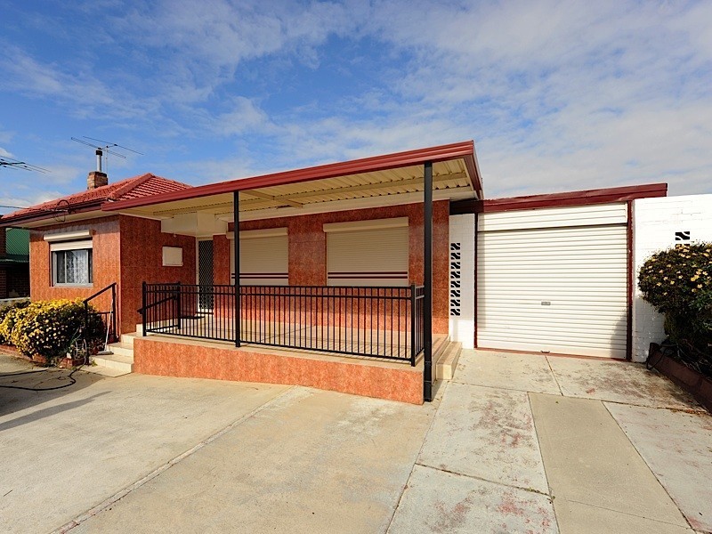 213 Leach Highway, Willagee WA 6156