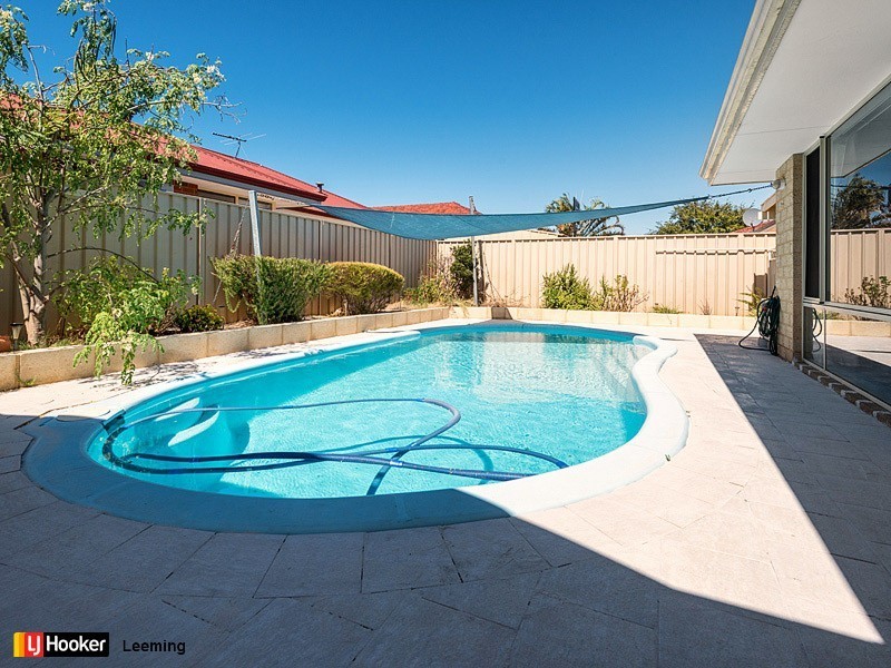 2 Maywood Avenue, Canning Vale WA 6155