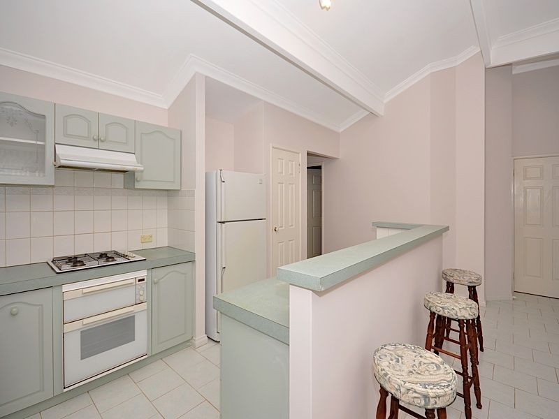 12a Smokewood Place, Leeming WA 6149