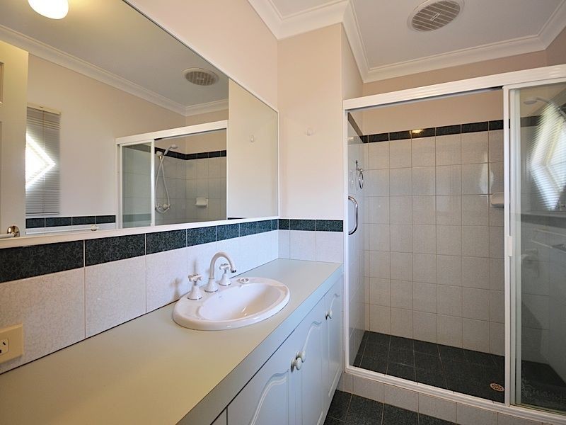 12a Smokewood Place, Leeming WA 6149