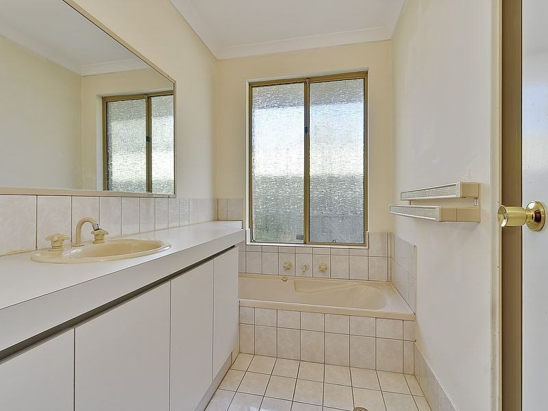 9 Eastney Court, Jandakot WA 6164