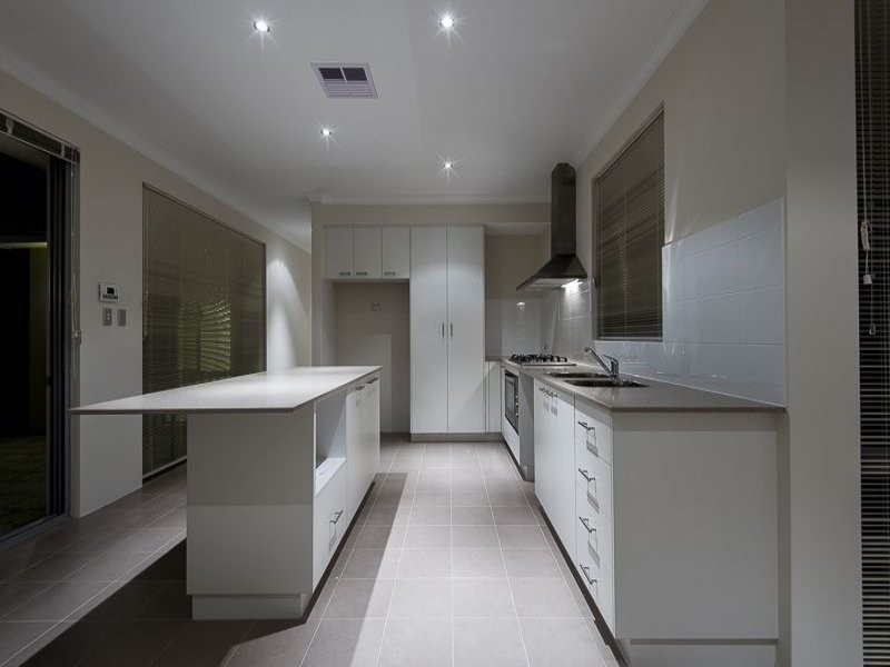 65 Lyon Road, Atwell WA 6164