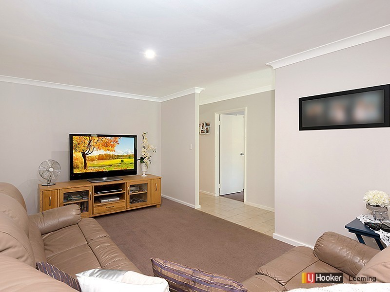 10 Stallwood Gardens, Leeming WA 6149