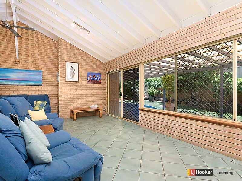 10 Stallwood Gardens, Leeming WA 6149