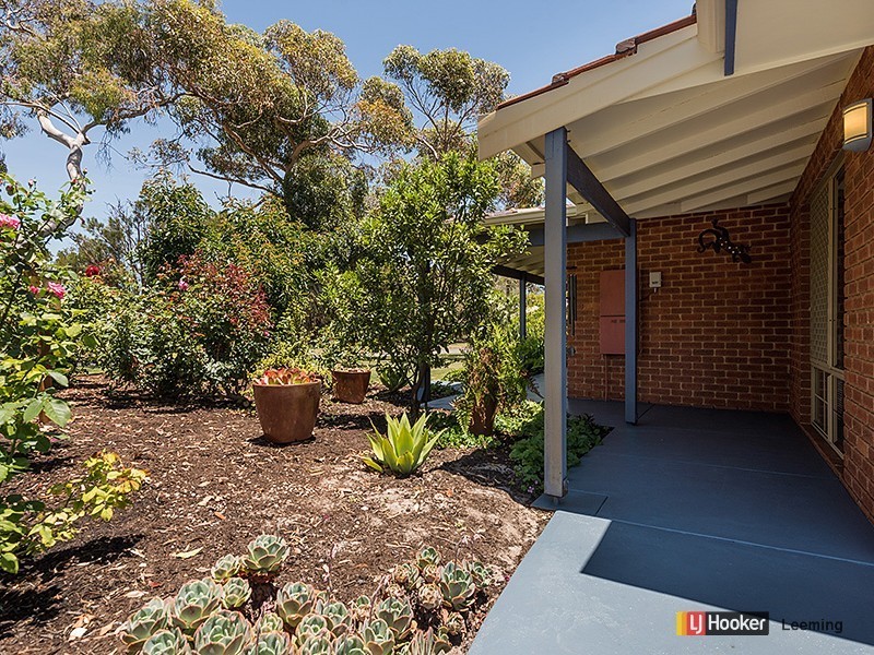 10 Stallwood Gardens, Leeming WA 6149