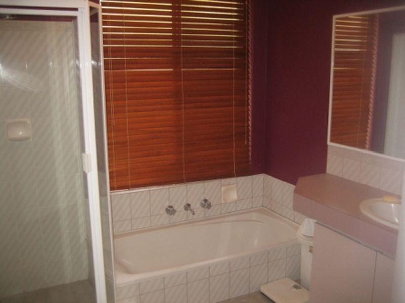 4 Heatherlea Parkway, Leeming WA 6149