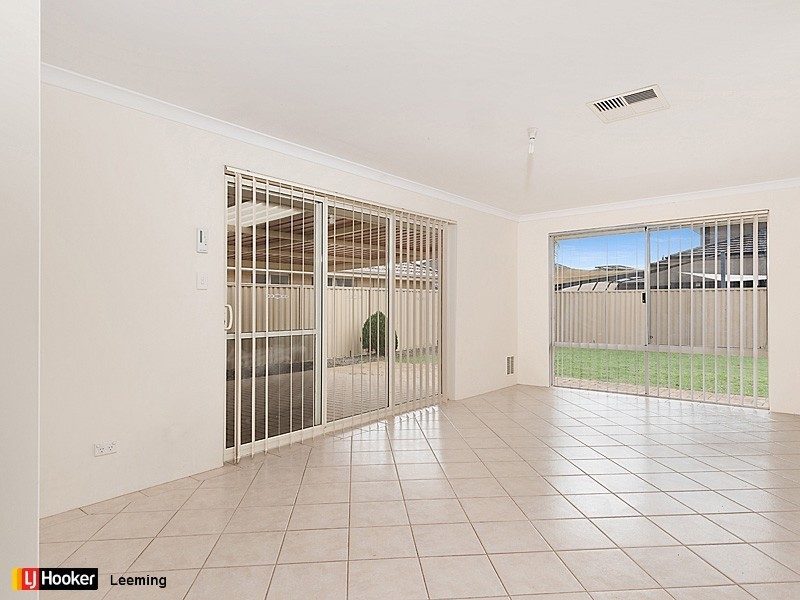72 Dumbarton Road, Canning Vale WA 6155