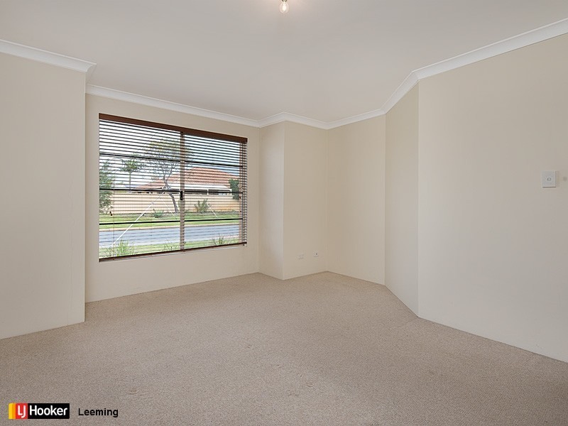 72 Dumbarton Road, Canning Vale WA 6155