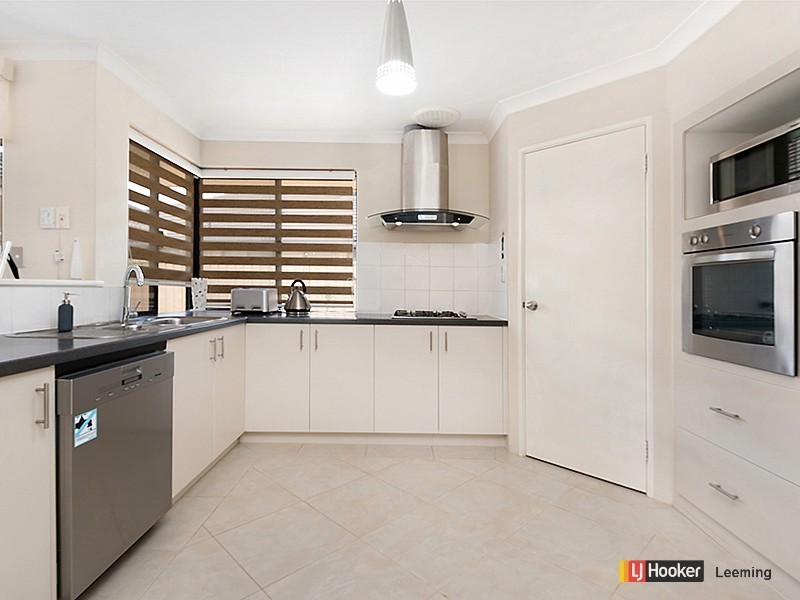 5 Dupont Way, Canning Vale WA 6155