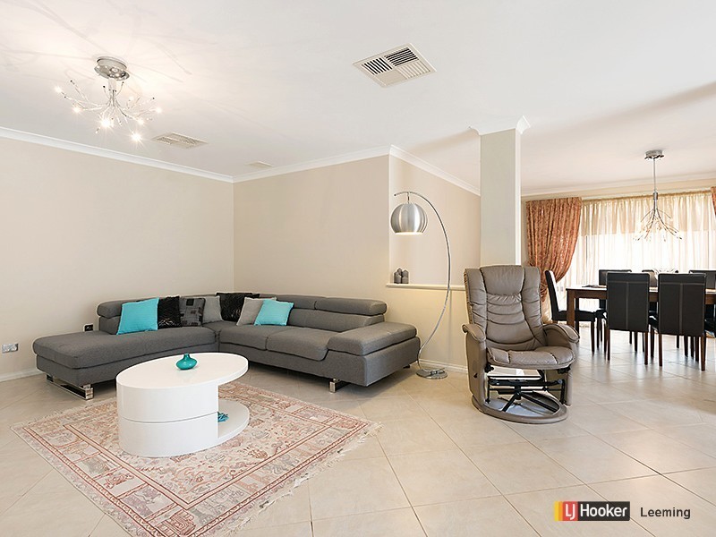 5 Dupont Way, Canning Vale WA 6155