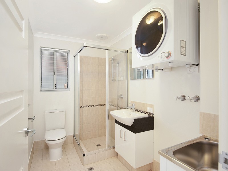 4/21 Wroxton Street, Midland WA 6056