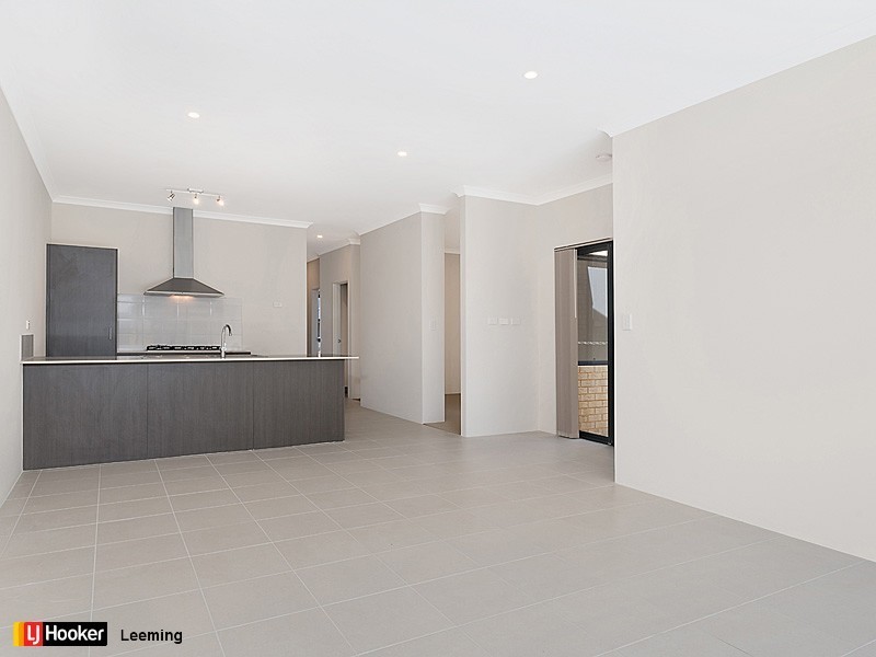 69 Veterans Drive, Byford WA 6122