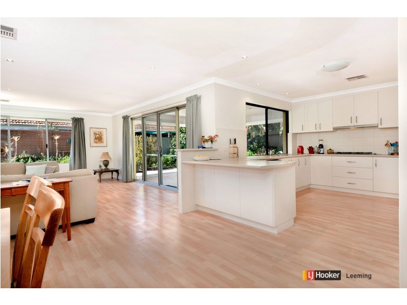16 London Way, Bateman WA 6150