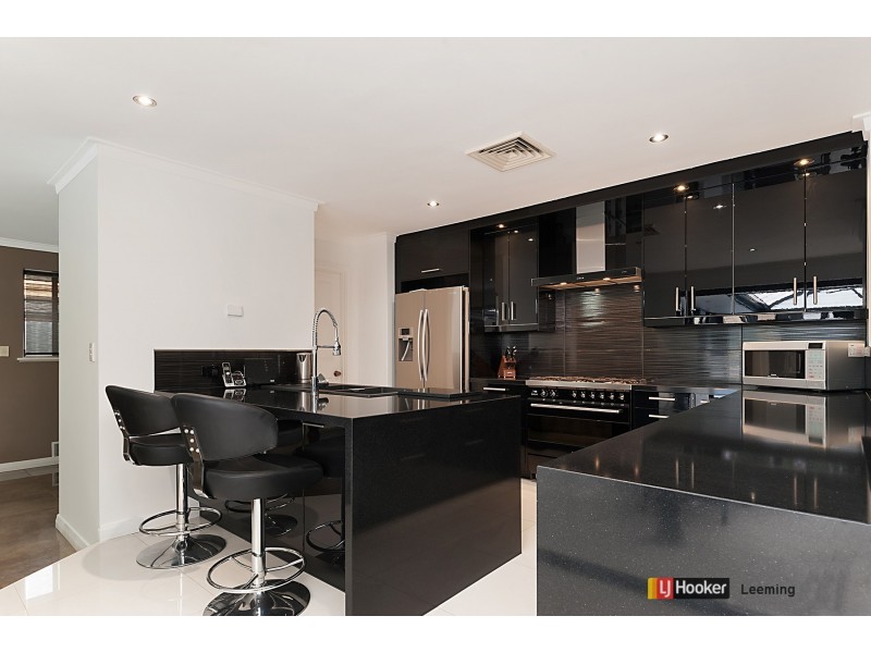 66 Burnett Avenue, Leeming WA 6149