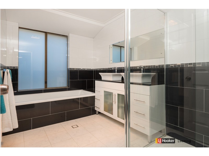 66 Burnett Avenue, Leeming WA 6149