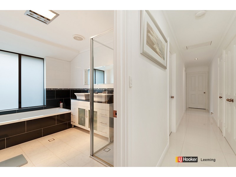 66 Burnett Avenue, Leeming WA 6149