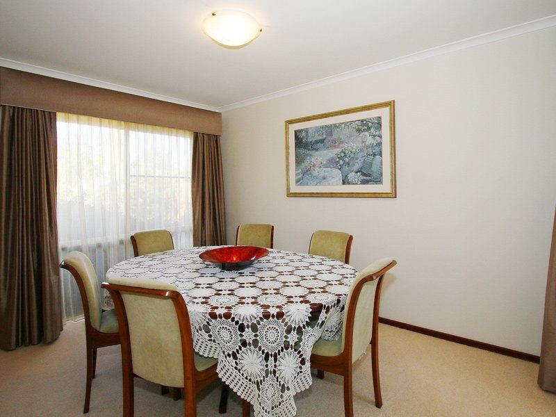 8 Kershaw Gardens, Leeming WA 6149