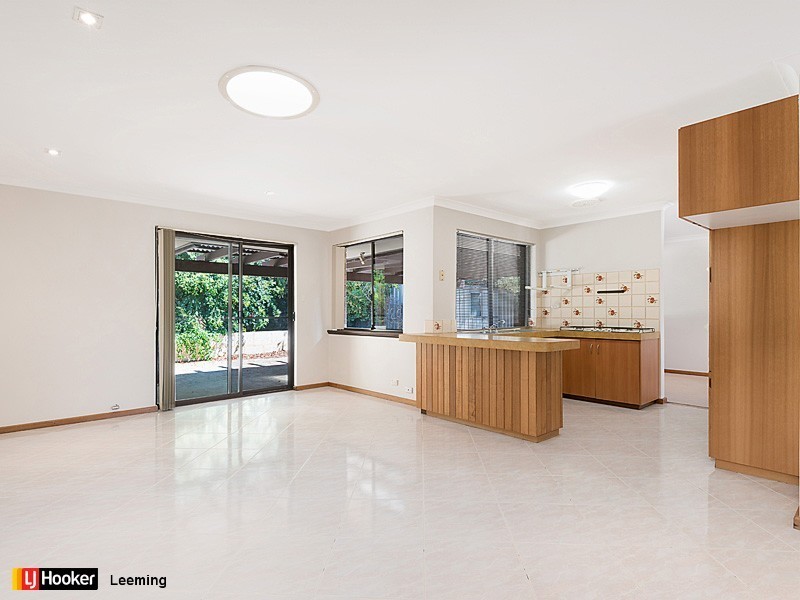 7 Reardon Court, Leeming WA 6149