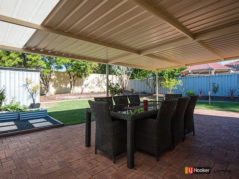 16B Hartfield Crescent, Leeming WA 6149