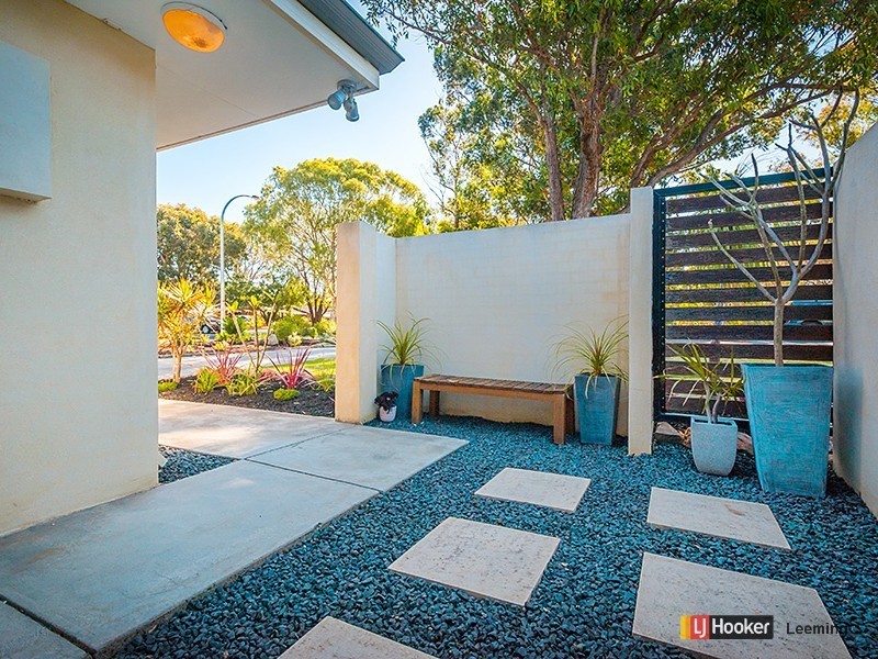 16B Hartfield Crescent, Leeming WA 6149