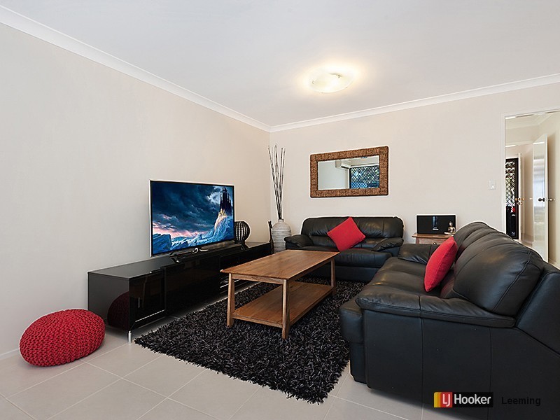 16B Hartfield Crescent, Leeming WA 6149