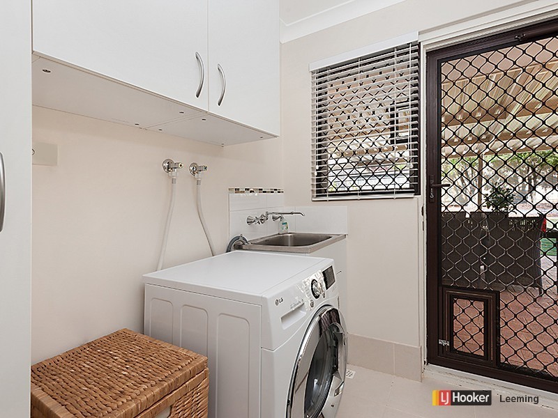 16B Hartfield Crescent, Leeming WA 6149