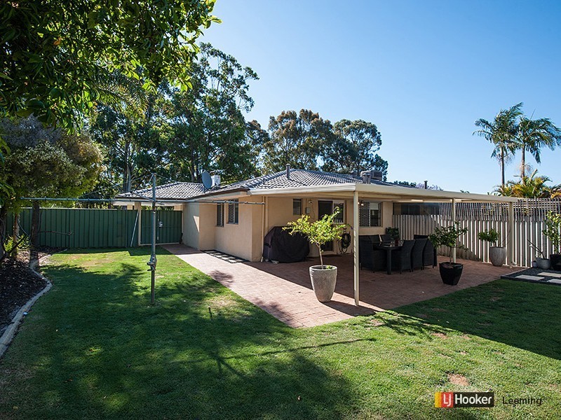 16B Hartfield Crescent, Leeming WA 6149