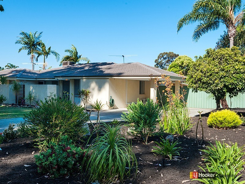 16B Hartfield Crescent, Leeming WA 6149