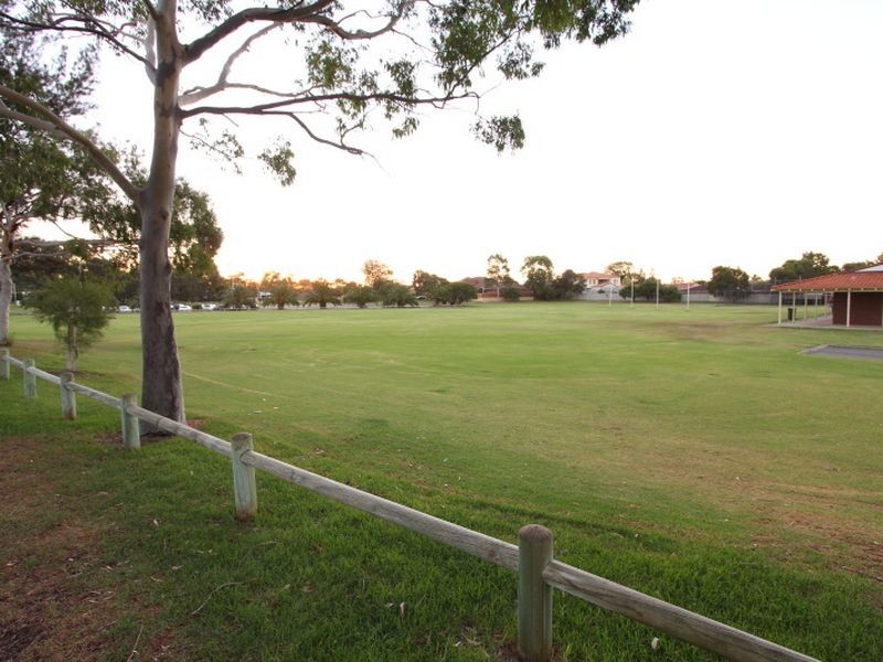 3 Tasman Place, Shelley WA 6148