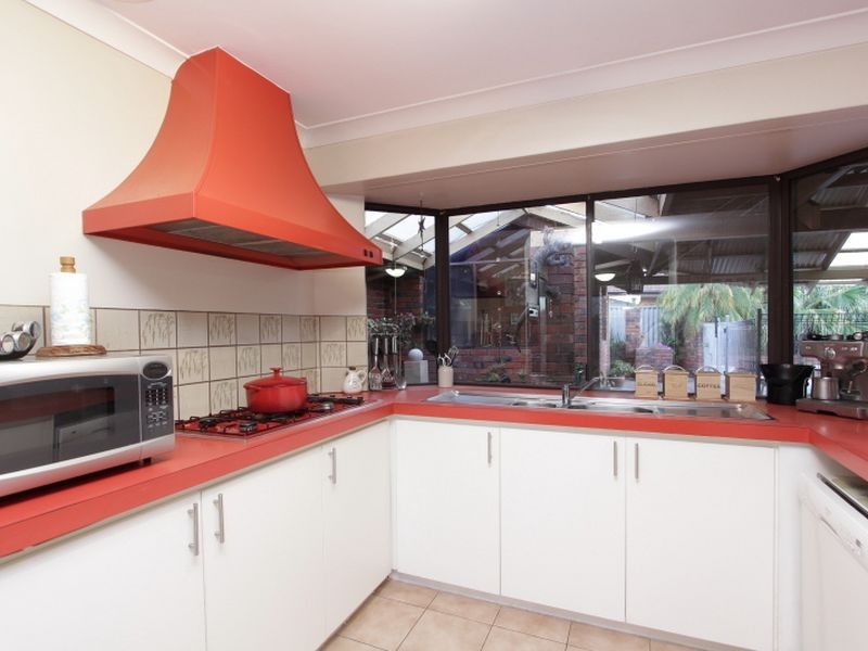 3 Tasman Place, Shelley WA 6148