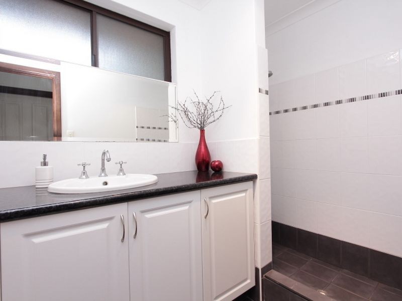 3 Tasman Place, Shelley WA 6148