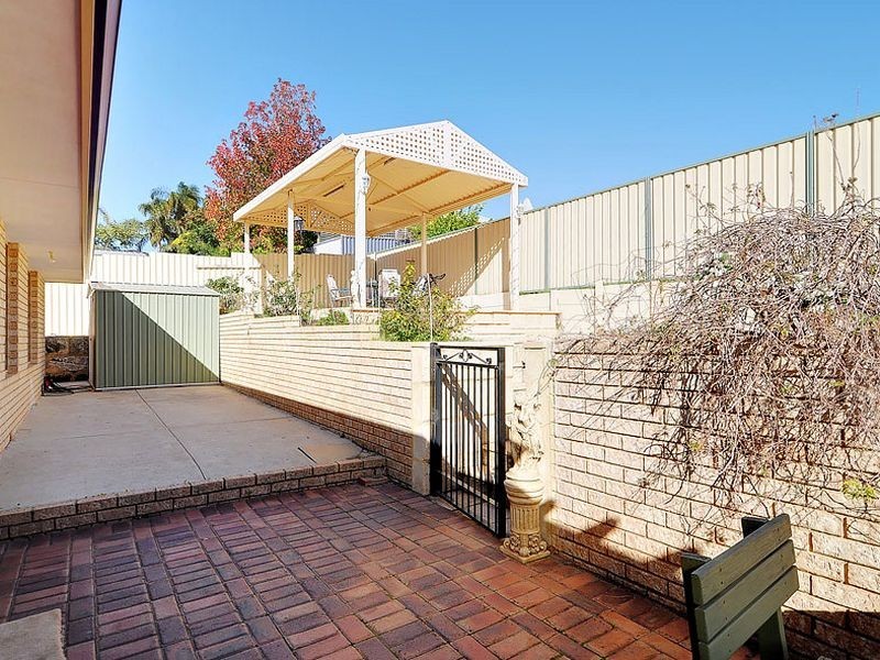 37 Barcombe Way, Leeming WA 6149