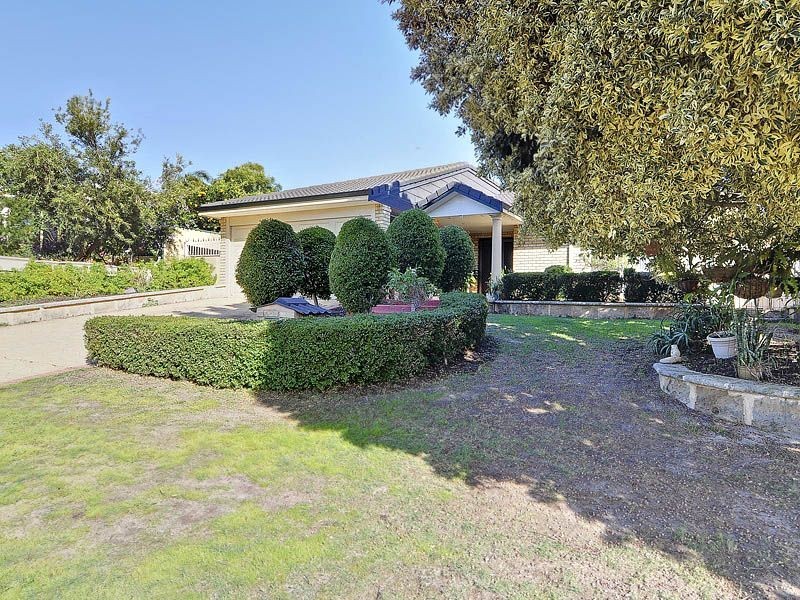 37 Barcombe Way, Leeming WA 6149