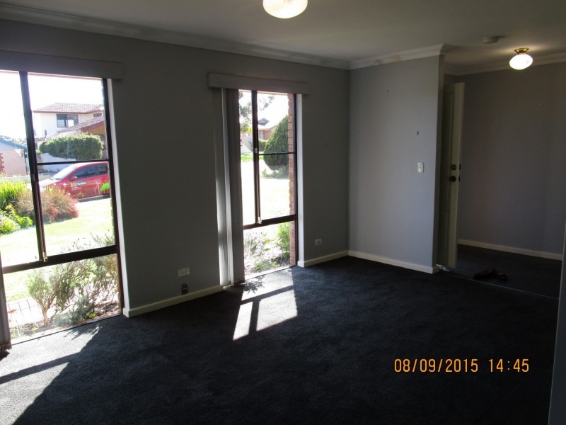 8 Gilchrist Avenue, Bibra Lake WA 6163